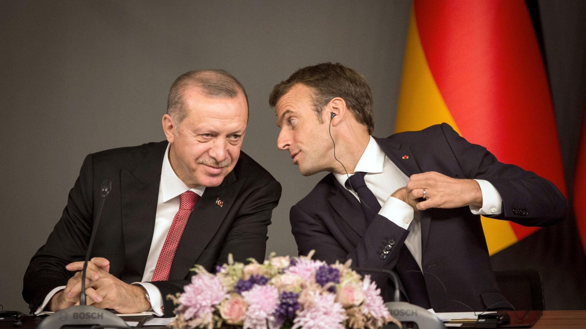 Erdoğan, Fransa'nın Macron'un 'yükünden' yakında kurtulmasını umduğunu söyledi