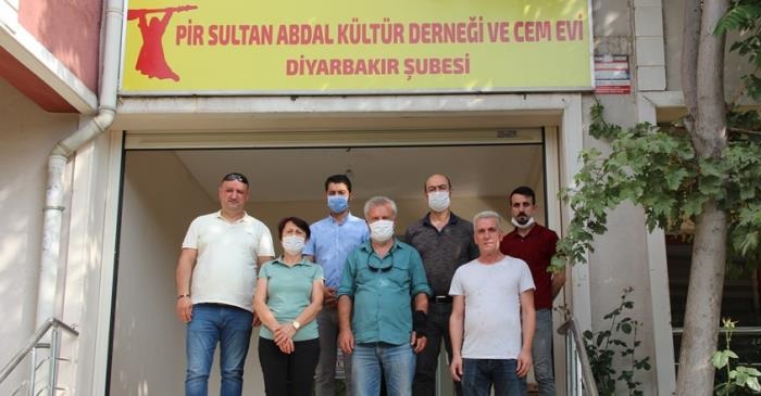 Pirsultan Abdal Kültür Derneği Diyarbakır Şubesinin Elektrikleri 2 Yıldır Kesik